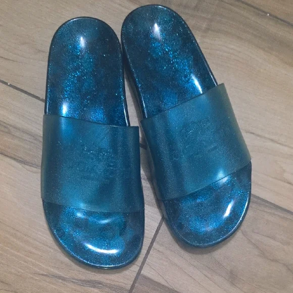 SOLD - Picture 3 of 9